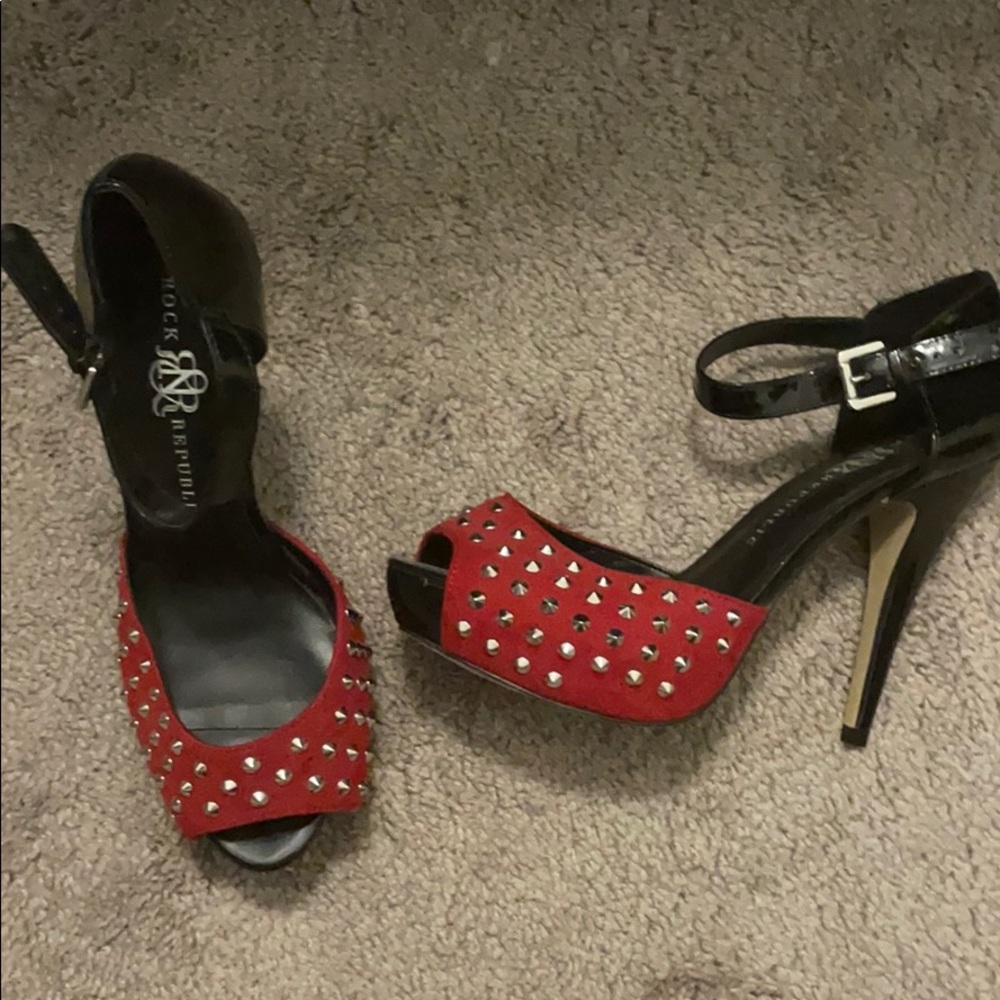 Women’s size 8 heels